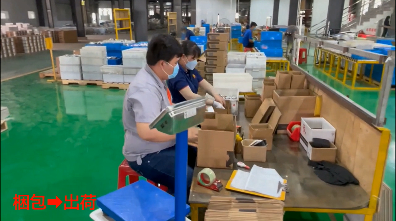 ロストワックス工程19 梱包 出荷仕様で製品を梱包